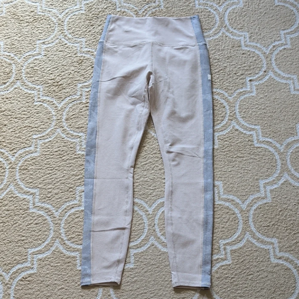 Vuori Aspire Elevation Legging Dune Heath Tan NWOT